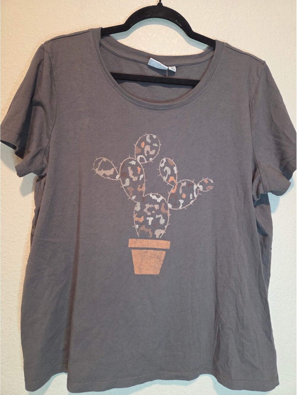 Doe Gray Graphic T-Shirt with Cactus Print, XXL